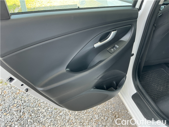  Hyundai  i30  kom.1.5T-GDI Smart AT 5d #14