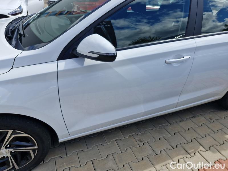  Hyundai  i30   cw (PD)(2017->)  kom.1.5i Family Comfort 5d #20