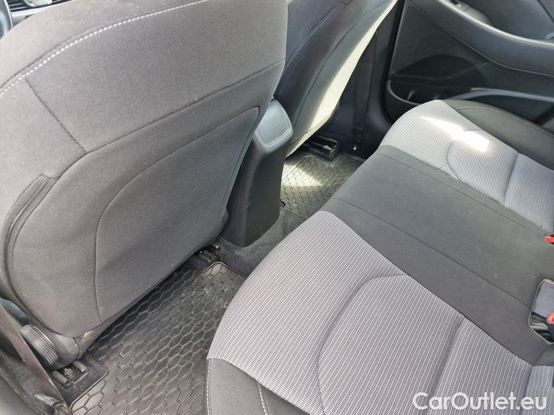  Hyundai  i30   cw (PD)(2017->)  kom.1.5i Family Comfort 5d #23