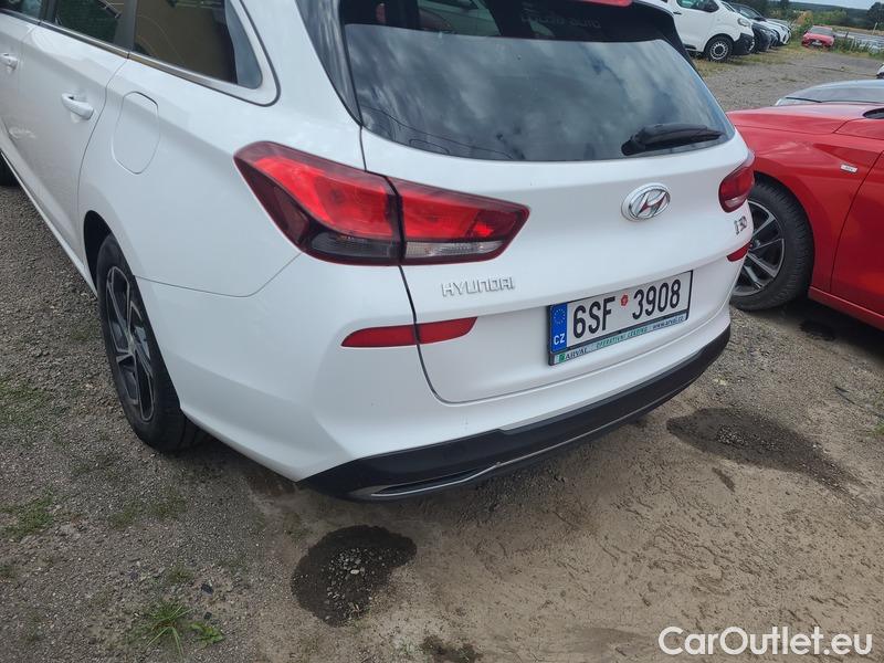  Hyundai  i30   cw (PD)(2017->)  kom.1.0TGDI 120 Smart #8