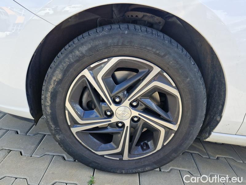  Hyundai  i30   cw (PD)(2017->)  kom.1.5i Family Comfort 5d #6