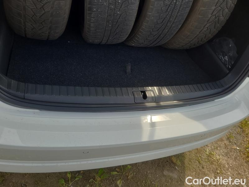  Skoda  Octavia  Combi (NX3)(2020) Oct.Combi 2.0TDI 110 Style AT #9