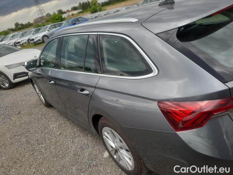  Skoda  Octavia  Combi (NX3)(2020) Oct.Com.1.5e-TEC 110 Style AT #11