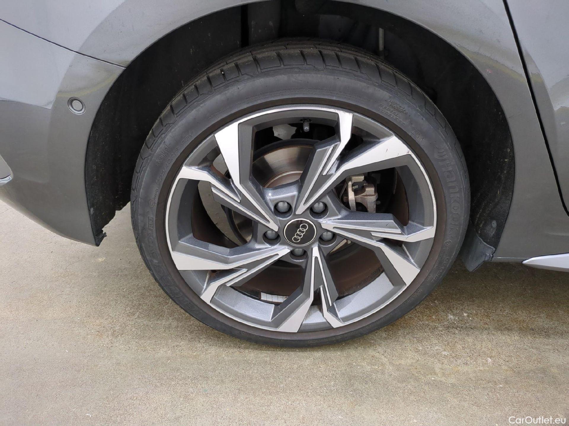  Audi  A3 AUDI  Sportback / 2020 / 5P / Berline 40 TFSI e 204 S Tronic S Line #4
