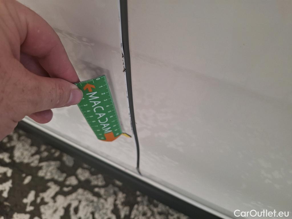  Citroen  C3  Société Feel 1.2 PureTech 80CV BVM5 6E #12