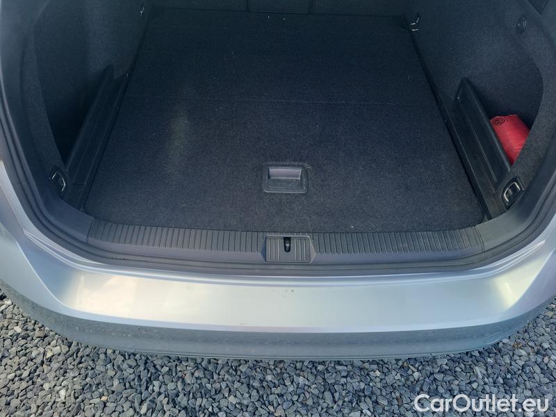  Volkswagen  Passat  Variant (CB5) (2019) Pas.Var.2.0TDI 110 Elegance #8