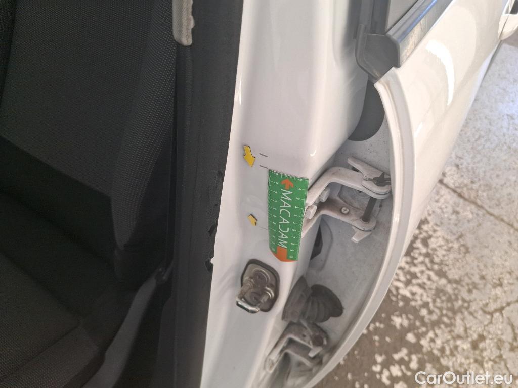  Citroen  C3  Société Feel 1.2 PureTech 80CV BVM5 6E #17