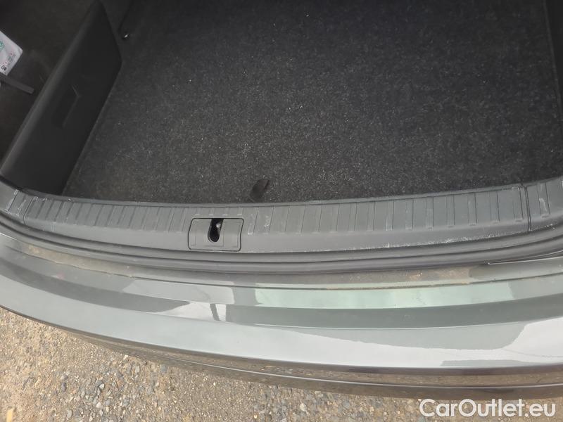  Skoda  Octavia  Combi (NX3)(2020) Oct.Com.1.5e-TEC 110 Style AT #8