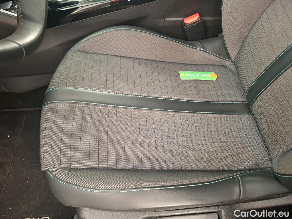  Peugeot  2008  Allure 1.2 PureTech 130CV BVA8 E6d #14
