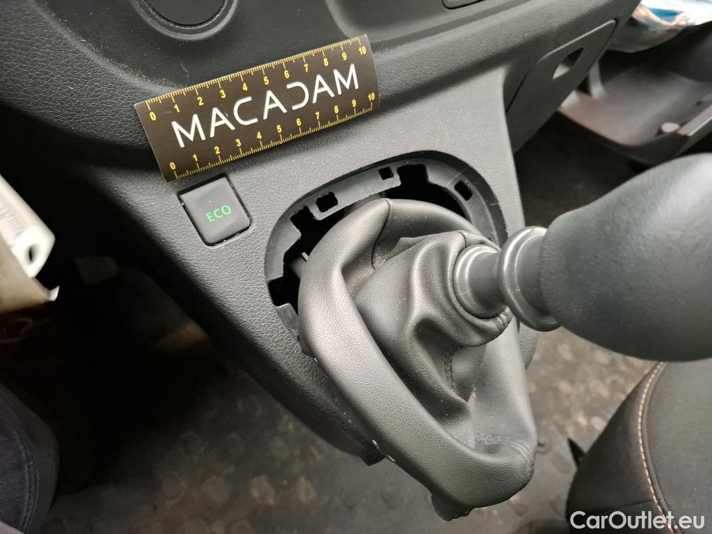  Renault  Trafic RENAULT  4p Combi Life L2 Energy dCi 125 #8