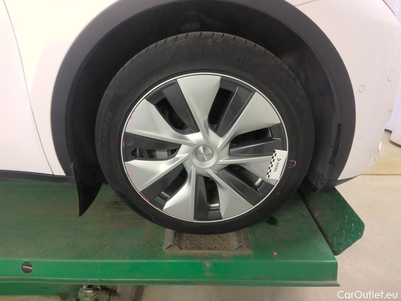  Tesla  Model Y  75kWh Long-Range AWD #36
