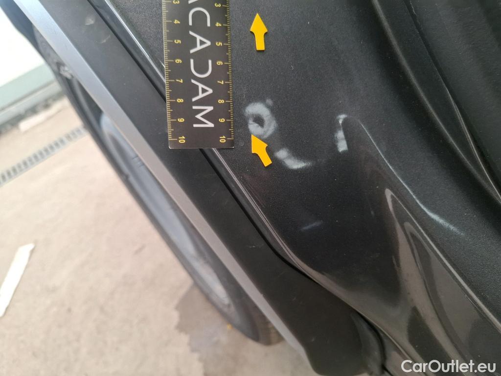  Citroen  C4  Berline Feel 1.2 PureTech 130CV BVA8 6E #26