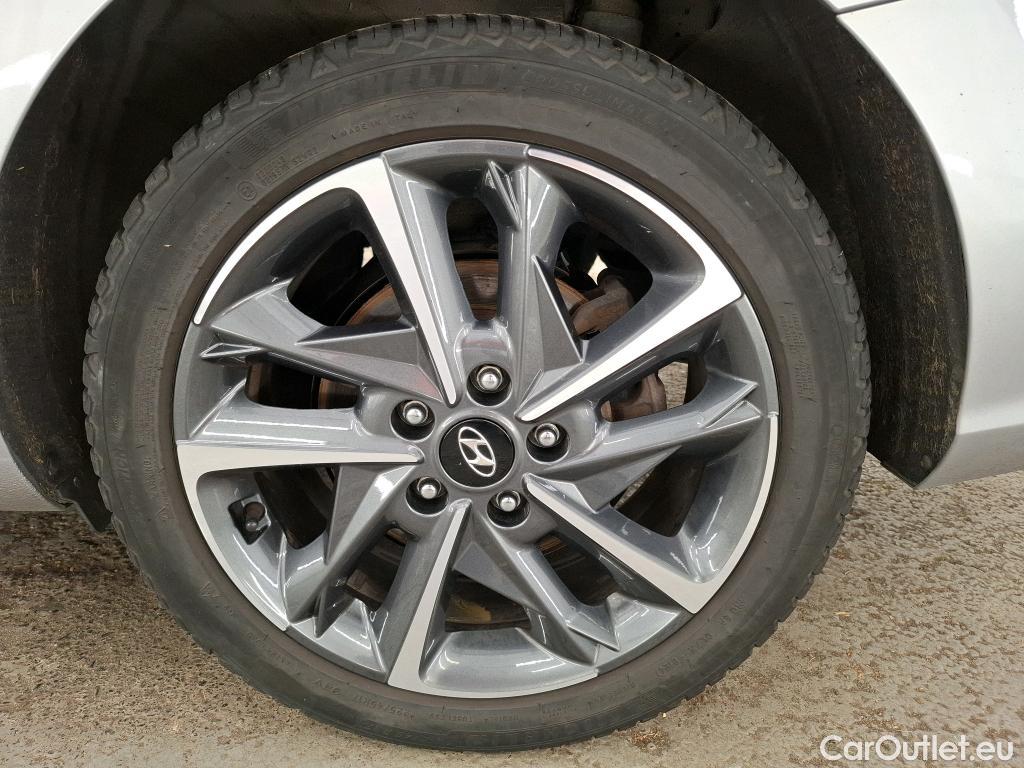  Hyundai  i30 HYUNDAI  Sport Wagon  2020  5P  Break 10 TGDI 120 MHEV IMT CREATIVE SW #47