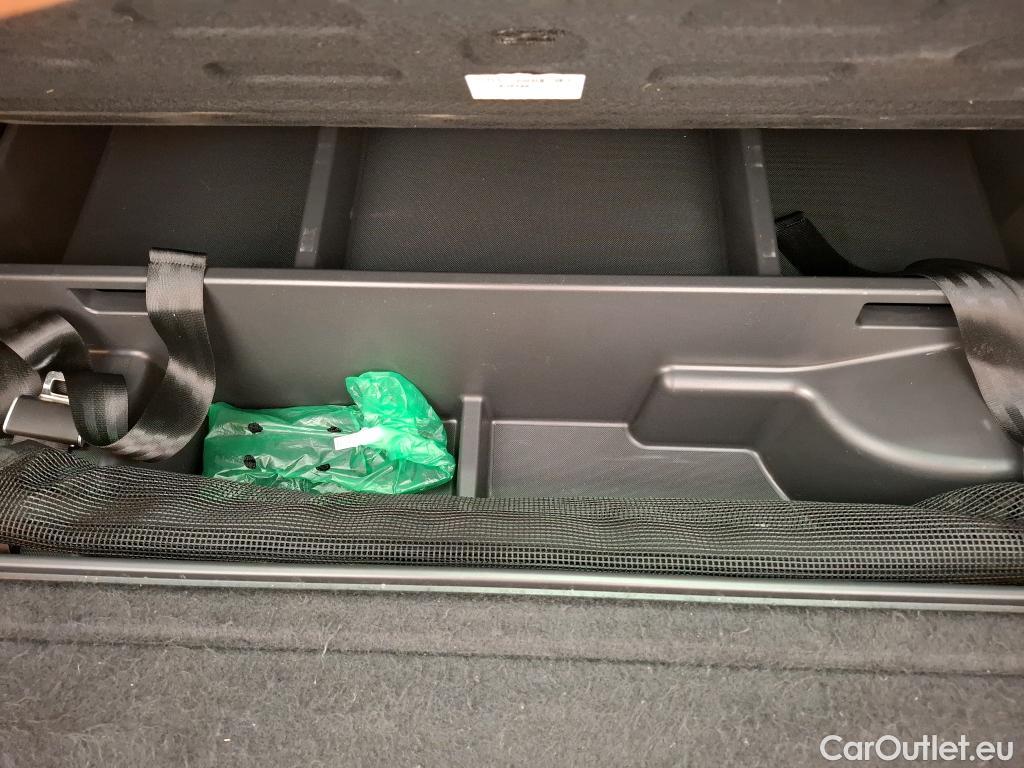  Hyundai  i30 HYUNDAI  Sport Wagon  2020  5P  Break 10 TGDI 120 MHEV IMT CREATIVE SW #41