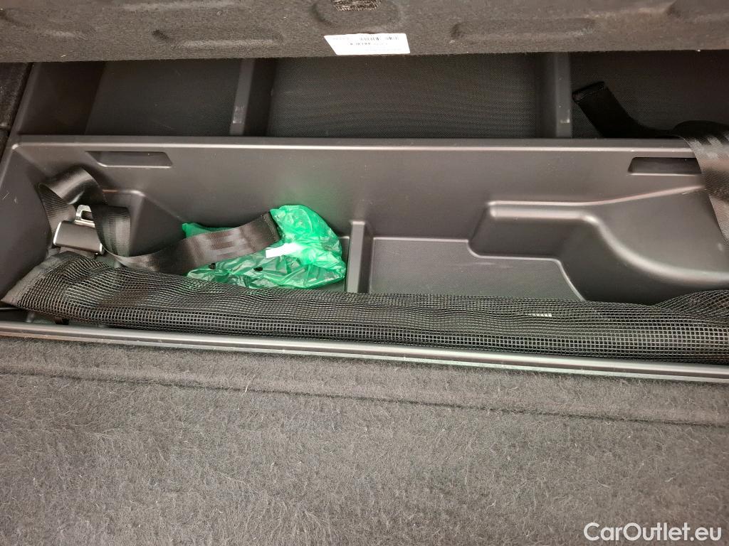  Hyundai  i30 HYUNDAI  Sport Wagon  2020  5P  Break 10 TGDI 120 MHEV IMT CREATIVE SW #59