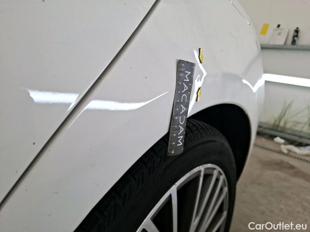  Mercedes  CLA-Klasse MERCEDES-BENZ CLA Coupe / 2019 / 4P / Coupé CLA 200 d Business Line BA8 #48