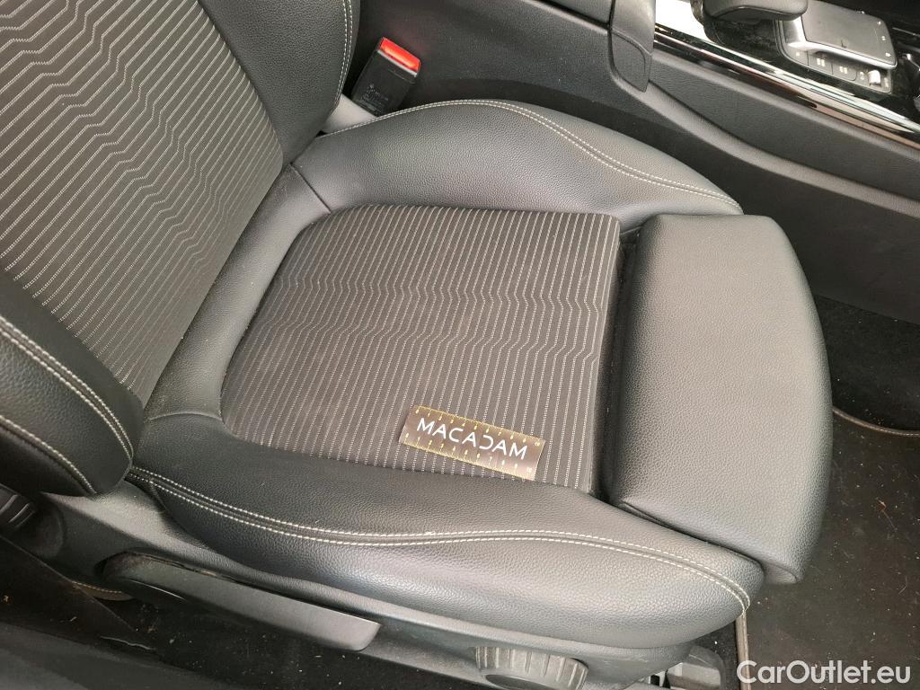  Mercedes  CLA-Klasse MERCEDES-BENZ CLA Coupe / 2019 / 4P / Coupé CLA 200 d Business Line BA8 #56