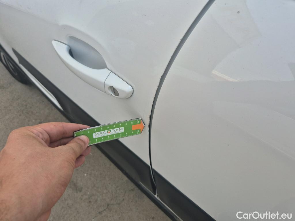  Citroen  C3 CITROEN  / 2020 / 5P / berlina con portón PureTech 81KW (110CV) S&S Feel Pack (AC2) #11