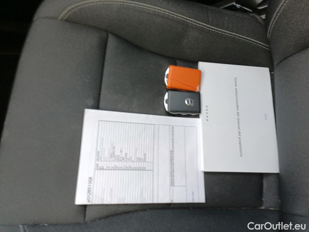  Volvo  XC 40 VOLVO XC40 / 2017 / 5P / todoterreno 2.0 B3 G Momentum Pro Auto #21