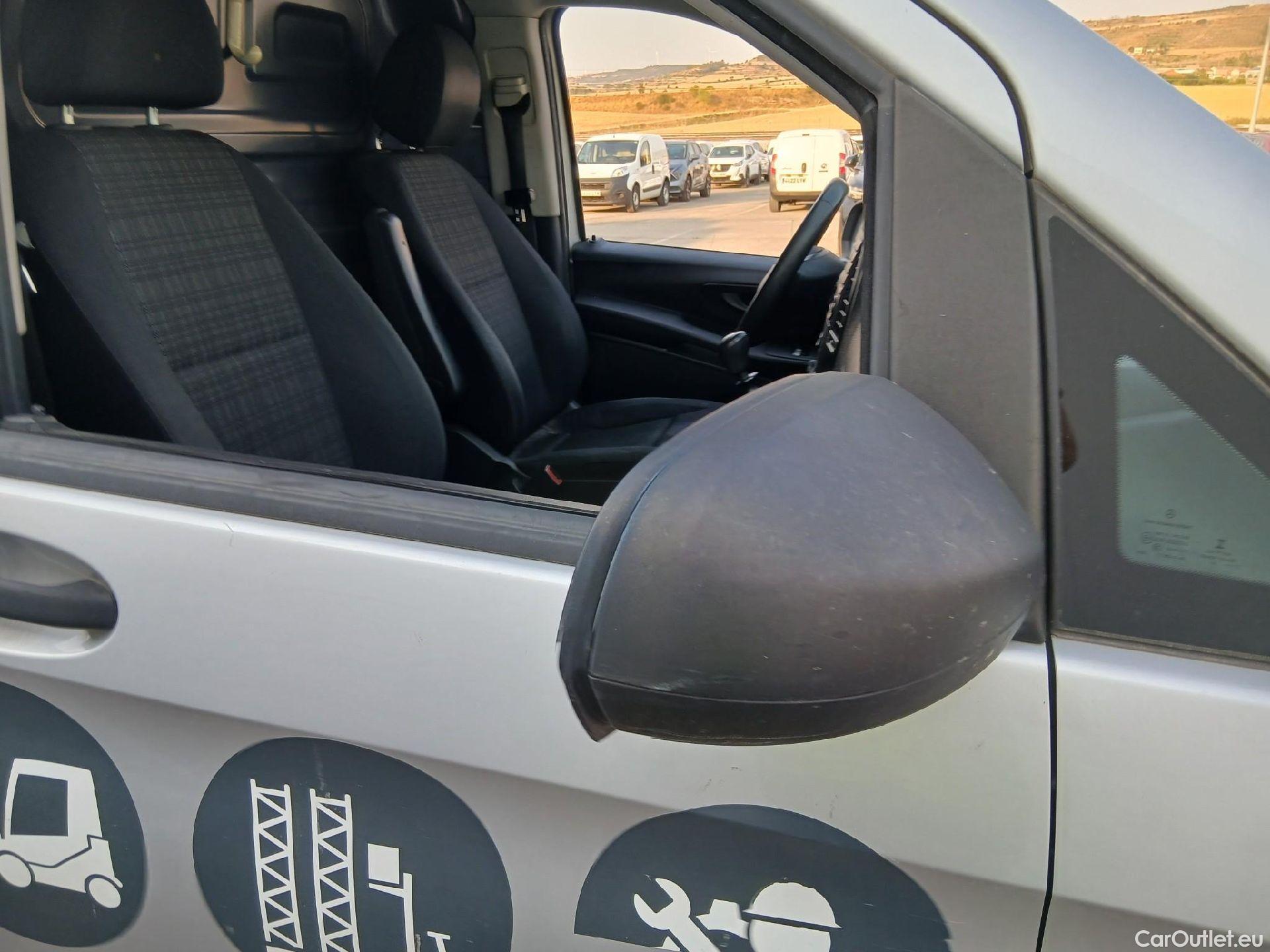  Mercedes  Vito MERCEDES-BENZ  / 2014 / 4P / furgón 111 CDI Larga #34