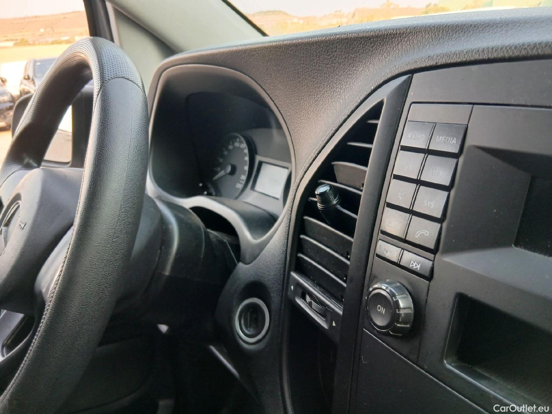  Mercedes  Vito MERCEDES-BENZ  / 2014 / 4P / furgón 111 CDI Larga #41
