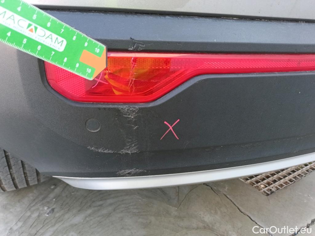 Volvo  XC 40 VOLVO XC40 / 2017 / 5P / todoterreno 2.0 B3 G Momentum Pro Auto #4