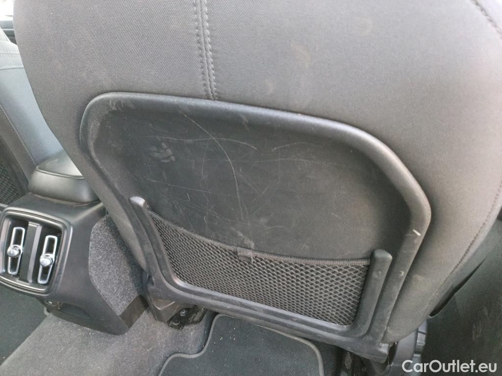  Volvo  XC 40 VOLVO XC40 / 2017 / 5P / todoterreno 2.0 B3 G Momentum Pro Auto #17