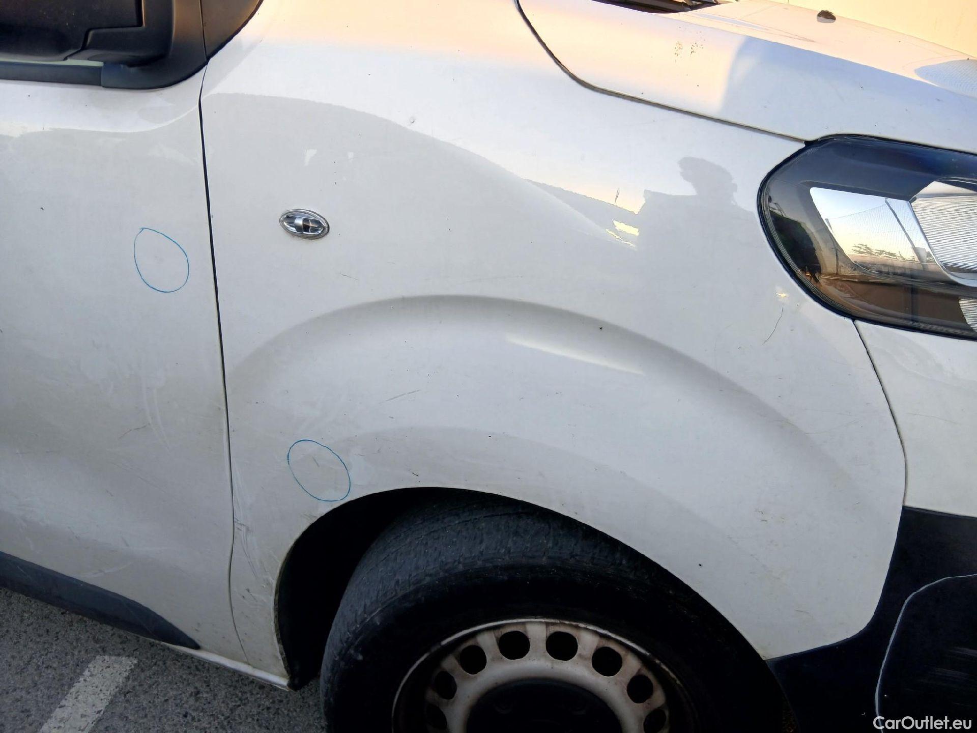  Opel  Vivaro OPEL  / 2019 / 4P / furgón 1.5 Diésel 88kW (120CV) M Std Express #61