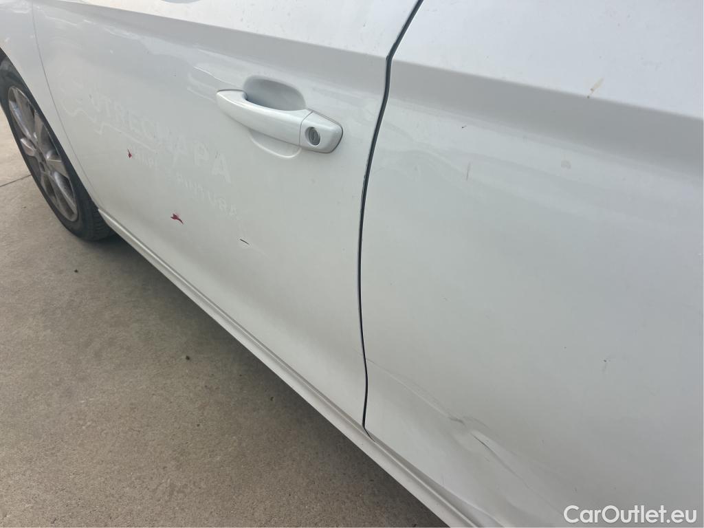  Opel  Corsa OPEL  / 2019 / 5P / berlina con portón 1.2 XEL 55kW (75CV) Edition #19