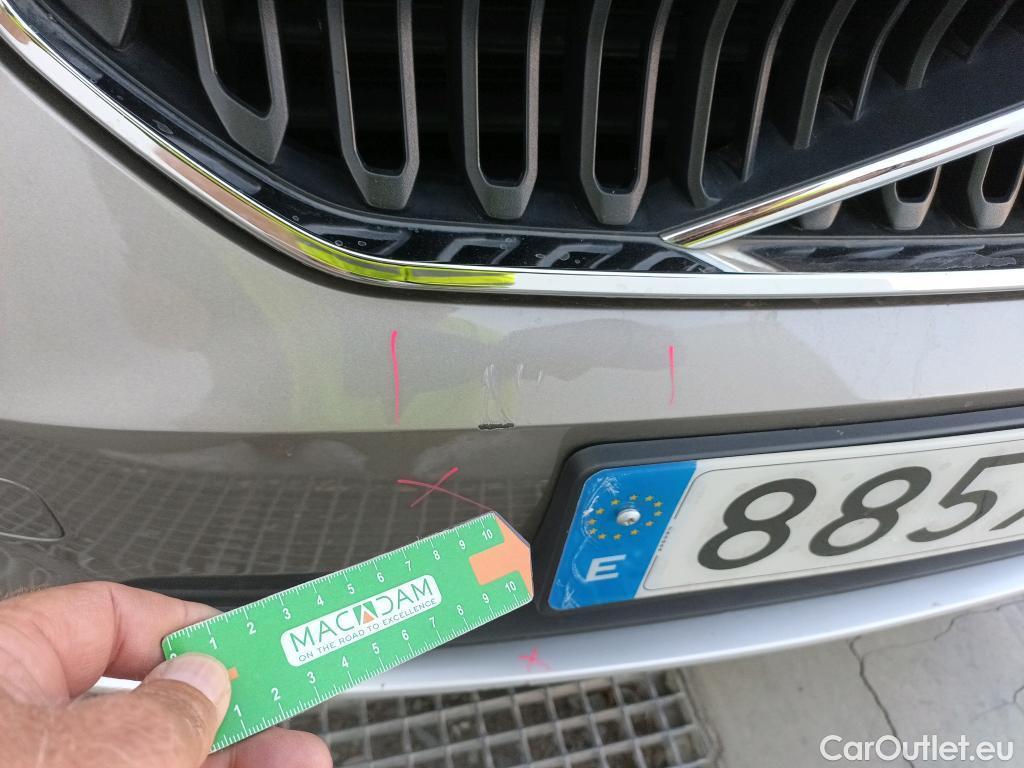  Volvo  XC 40 VOLVO XC40 / 2017 / 5P / todoterreno 2.0 B3 G Momentum Pro Auto #24