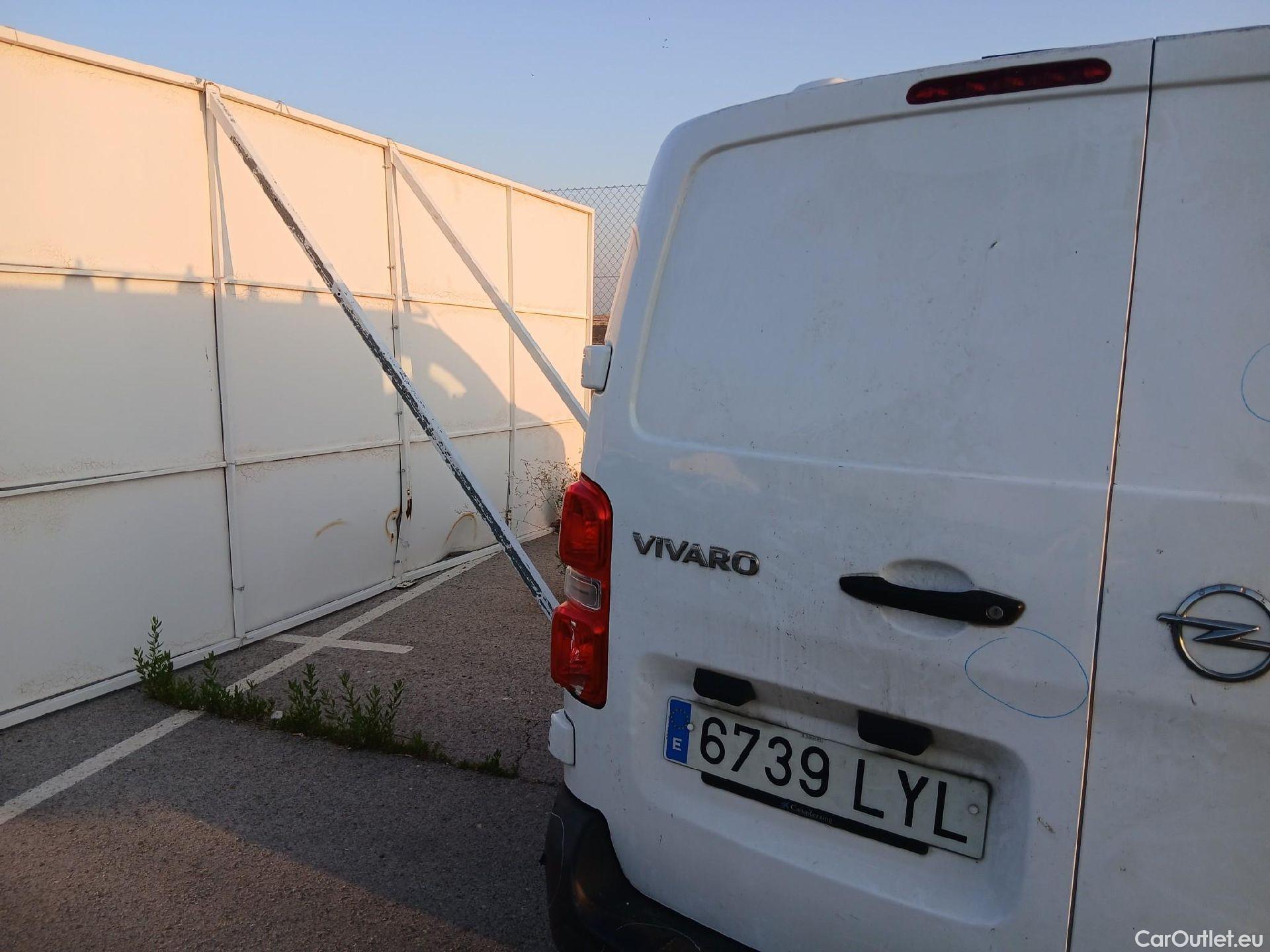  Opel  Vivaro OPEL  / 2019 / 4P / furgón 1.5 Diésel 88kW (120CV) M Std Express #26