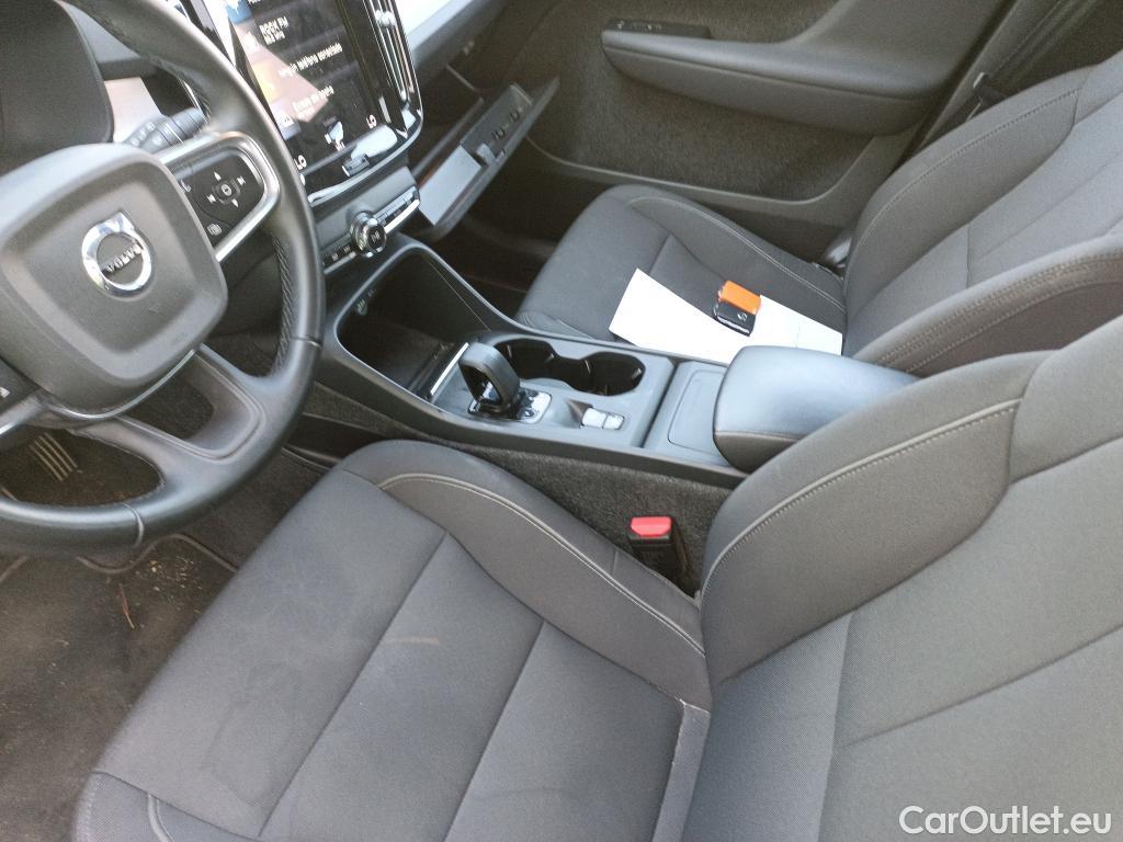  Volvo  XC 40 VOLVO XC40 / 2017 / 5P / todoterreno 2.0 B3 G Momentum Pro Auto #14