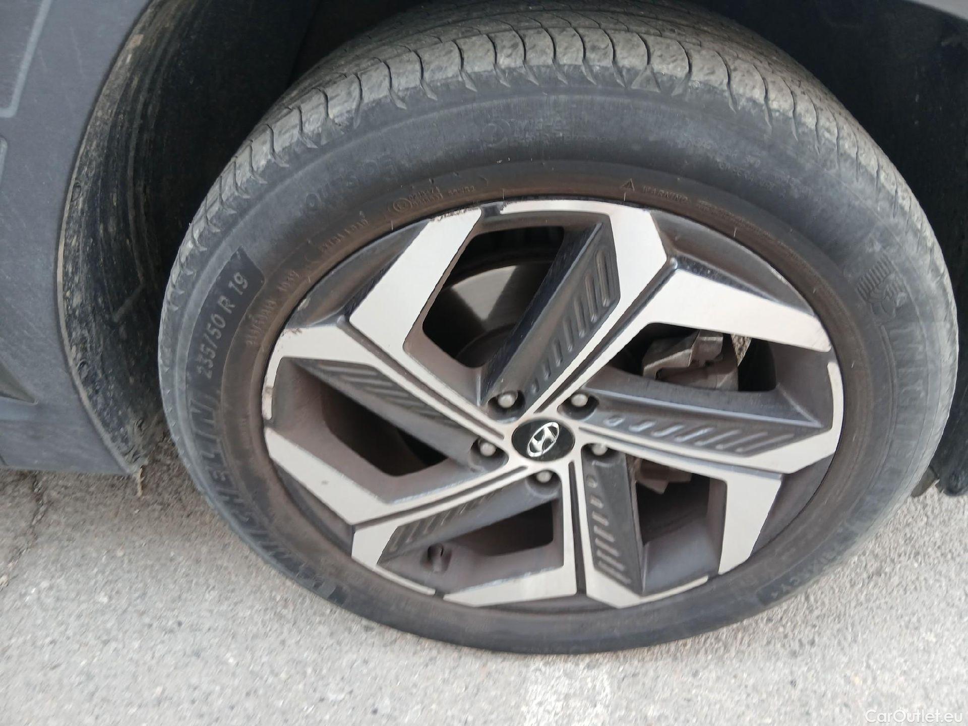  Hyundai  Tucson HYUNDAI  / 2020 / 5P / todoterreno 1.6 TGDI 169kW HEV Tecno Sky Auto #34