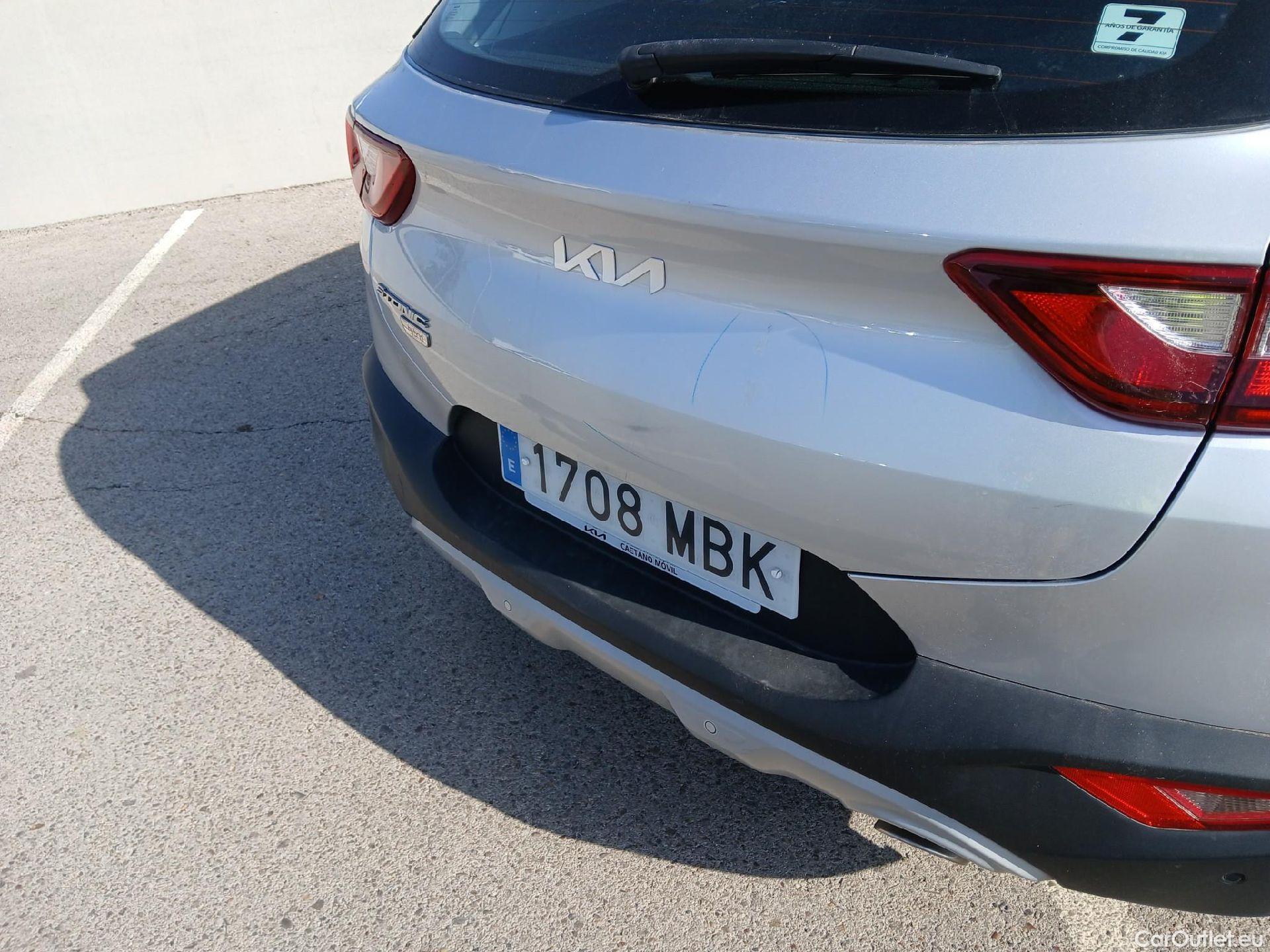  KIA  STONIC KIA  / 2017 / 5P / todoterreno 1.0 T-GDi 74kW (100CV) MHEV iMT Drive #17