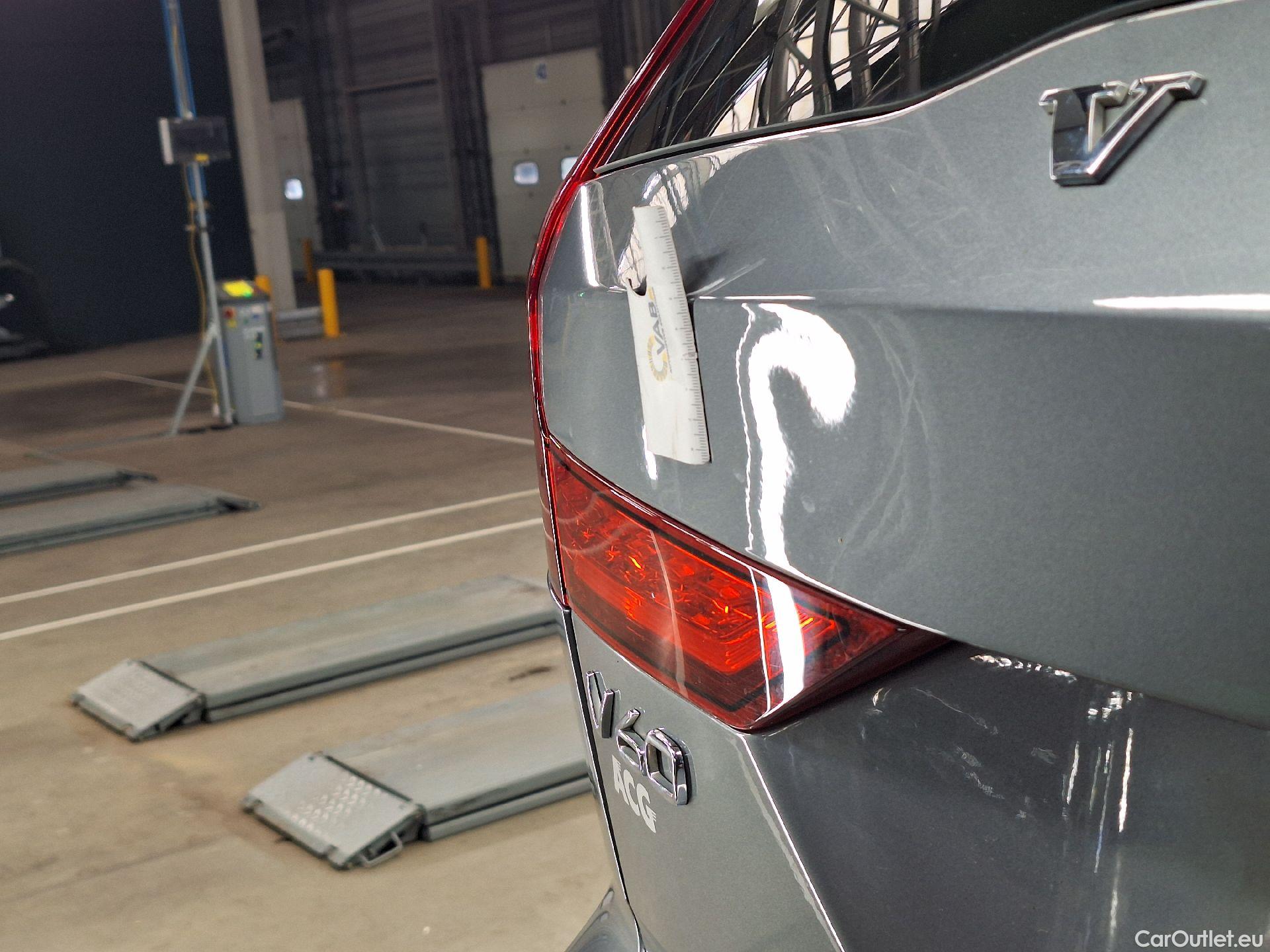  Volvo  V60 Volvo,  '18,  D3 Momentum Pro Gtr. #11