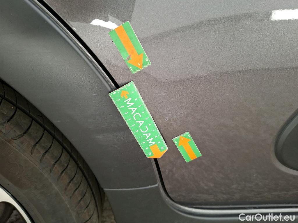  Citroen  C3  Shine 1.2 PureTech 110CV BVA6 6E #9
