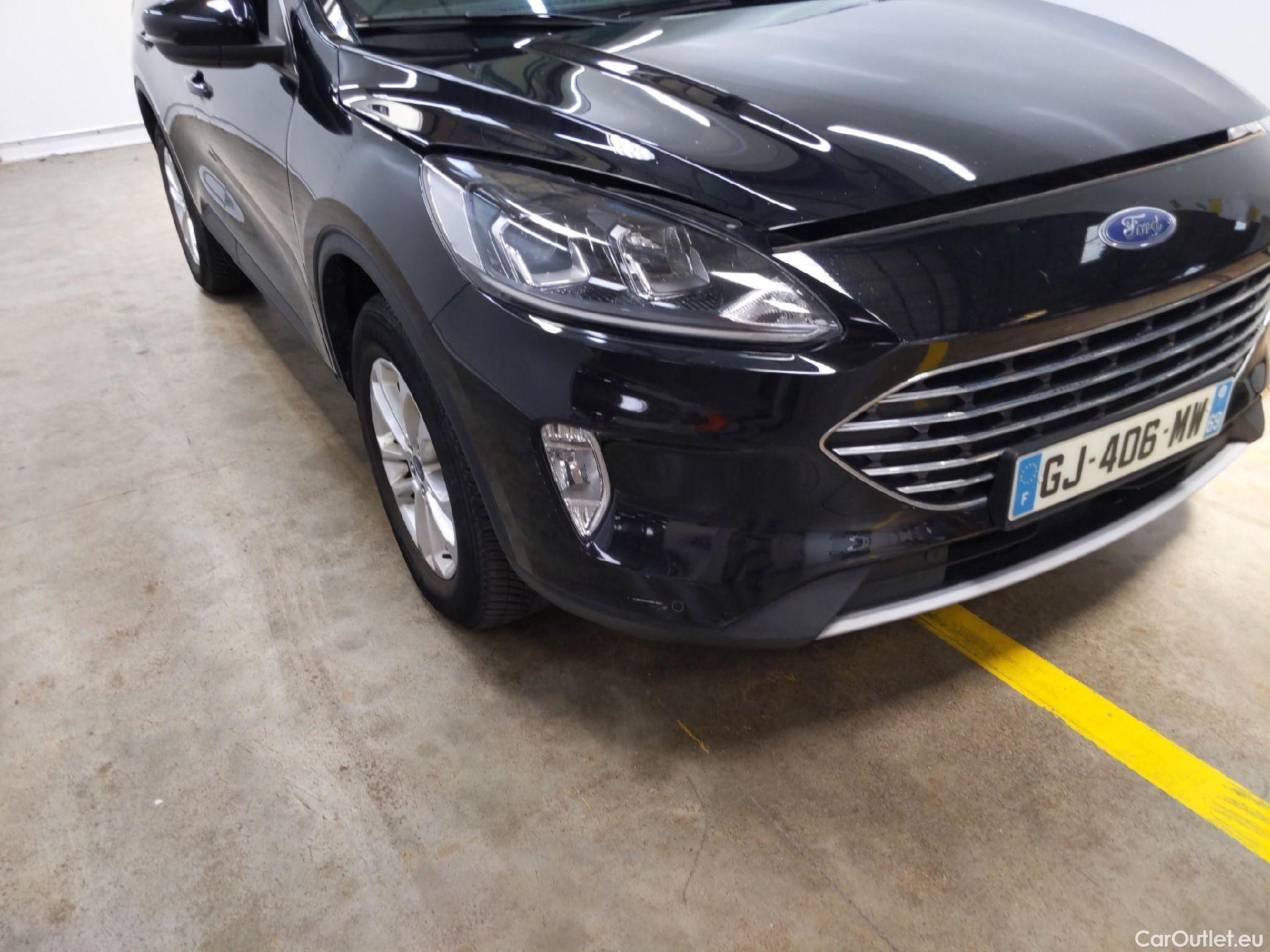  Ford  Kuga FORD  / 2019 / 5P / SUV 2.5 Dur 225 hybrid PHEV Pshift Titanium #29