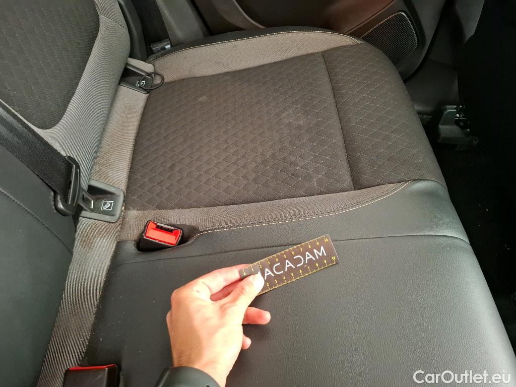  Opel   Grandland X Grandland X Elegance Business 1.5 130CV BVA8 E6d #25