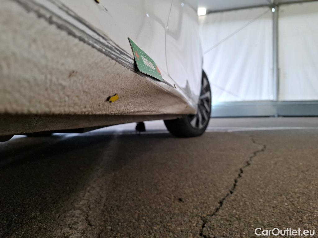  Peugeot  208  Active 1.2 PureTech 100CV BVM6 E6d #2