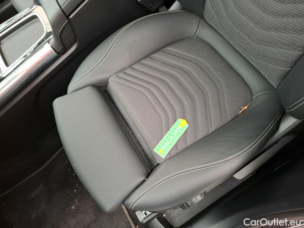  Mercedes  GLA MERCEDES-BENZ  / 2023 / 5P / SUV  250 e Business Line DCT #17