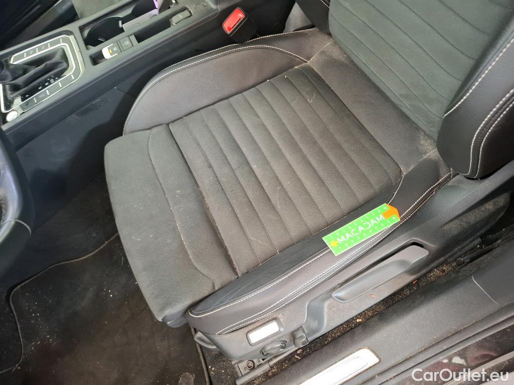  Volkswagen  Passat VOLKSWAGEN  SW / 2019 / 5P / Break 1.5 TSI 150 ACT OPF DSG7 SW LOUNGE #43