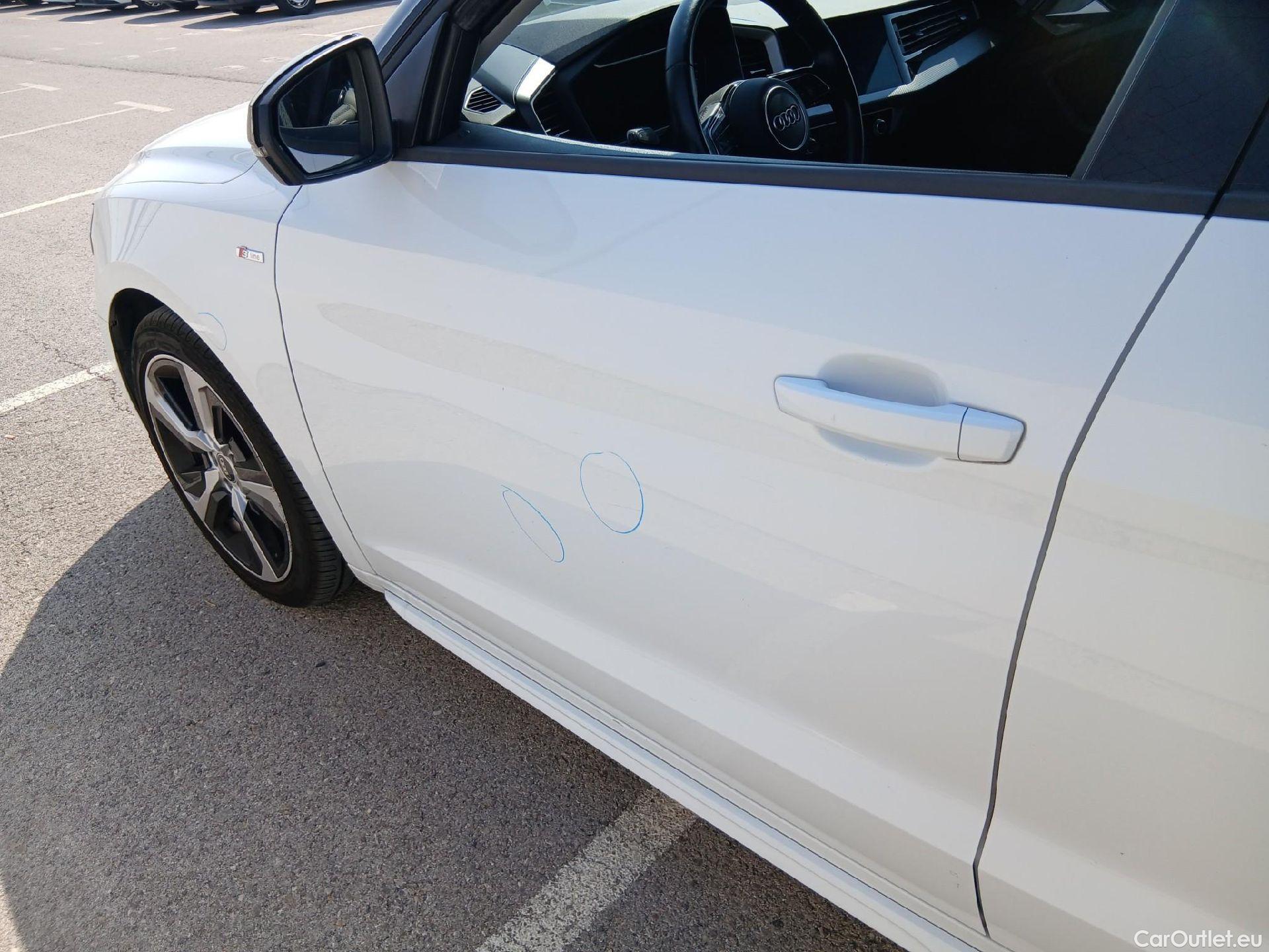  Audi  A1 Sportback AUDI A1 / 2018 / 5P / berlina con portón Sportback Adrenalin 30 TFSI 81kW S tron(SP) #16