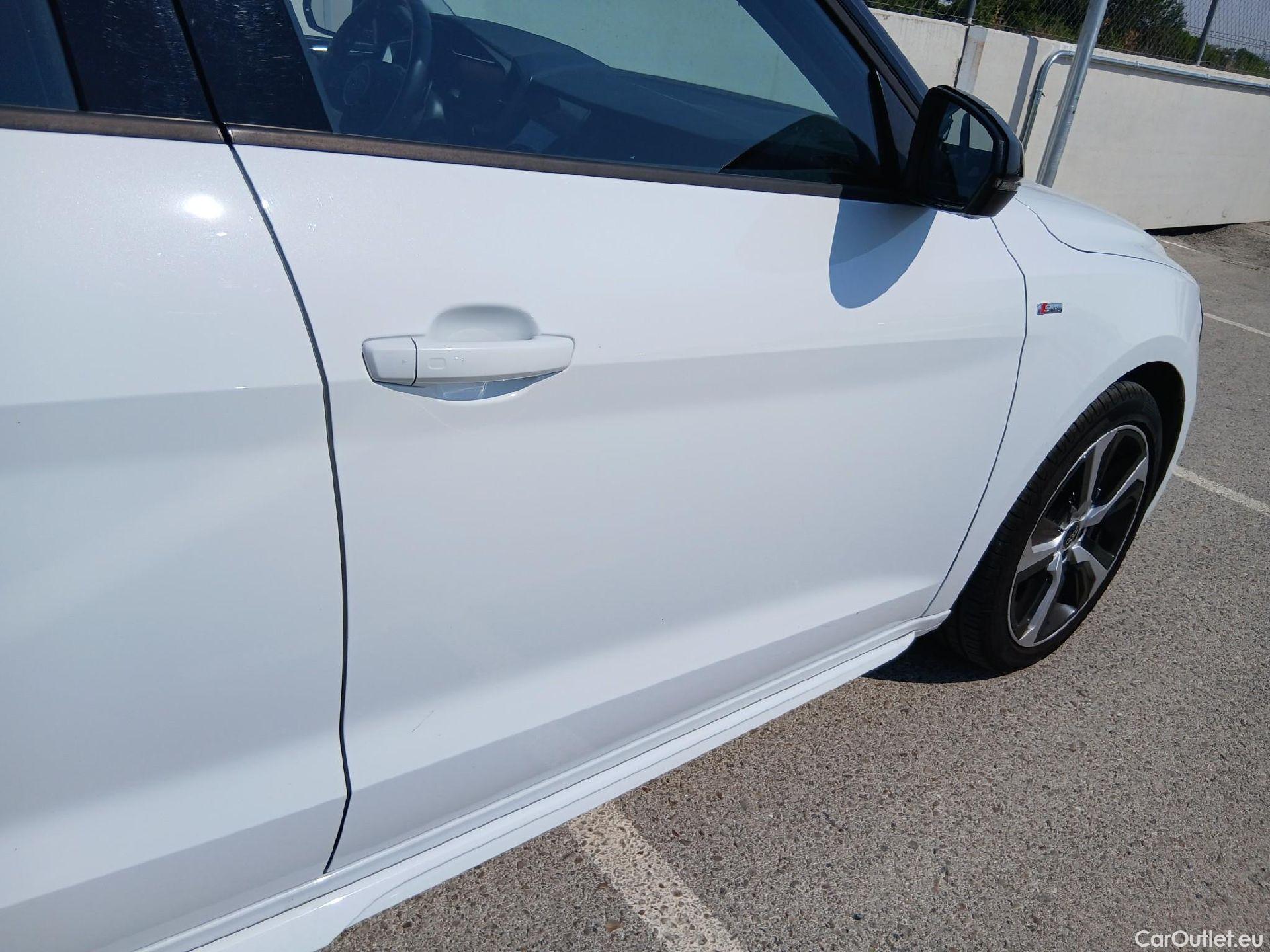  Audi  A1 Sportback AUDI A1 / 2018 / 5P / berlina con portón Sportback Adrenalin 30 TFSI 81kW S tron(SP) #33