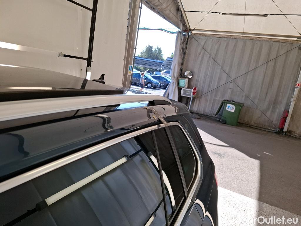  Volkswagen  Tiguan VOLKSWAGEN  / 2020 / 5P / SUV 1.4 eHybrid 245 DSG6 Elegance Exclusive #25