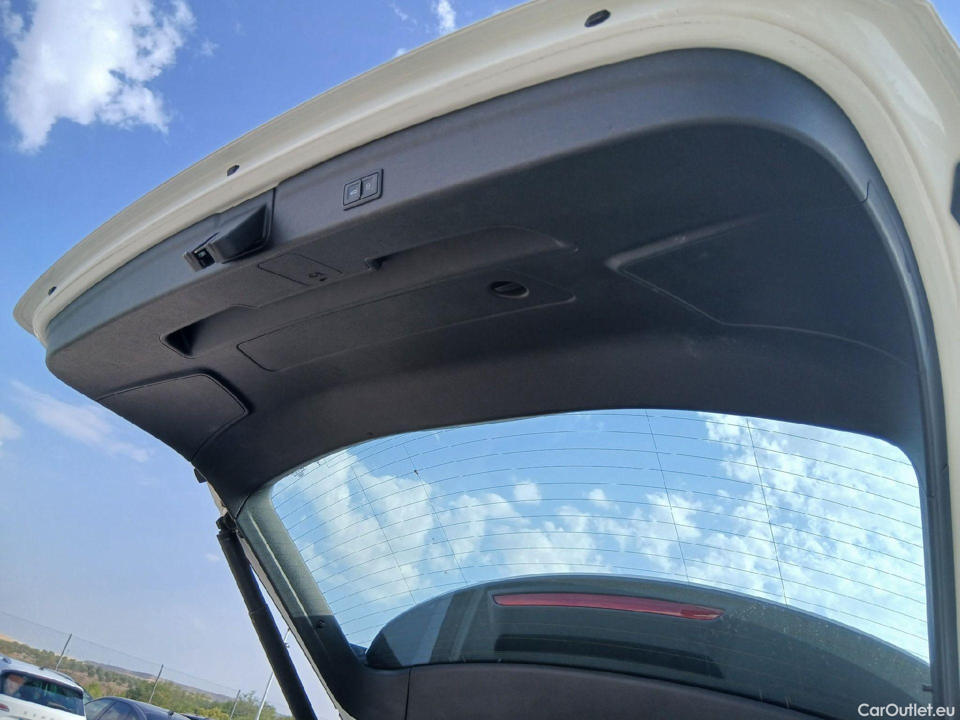  Audi  Q3 AUDI  / 2018 / 5P / todoterreno Advanced 35 TDI 110kW (150CV) S tronic (AC2) #37