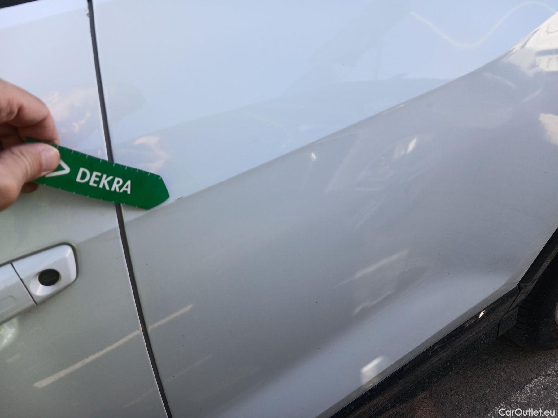  Audi  Q2 AUDI  / 2016 / 5P / todoterreno Design 30 TFSI 85kW (116CV) #19
