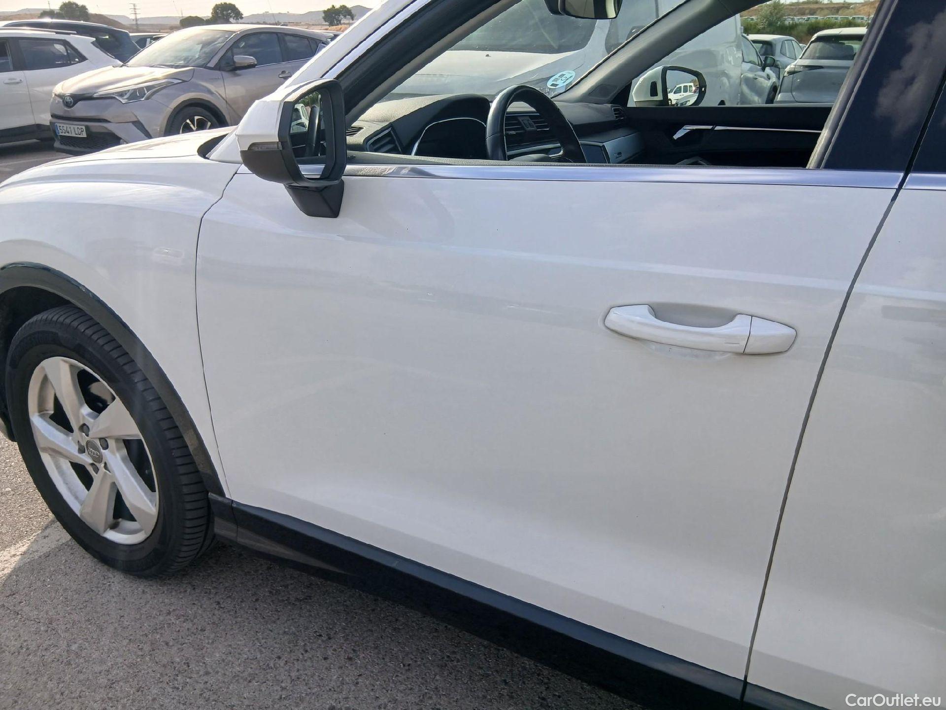  Audi  Q3 AUDI  / 2018 / 5P / todoterreno Advanced 35 TDI 110kW (150CV) S tronic (AC2) #17