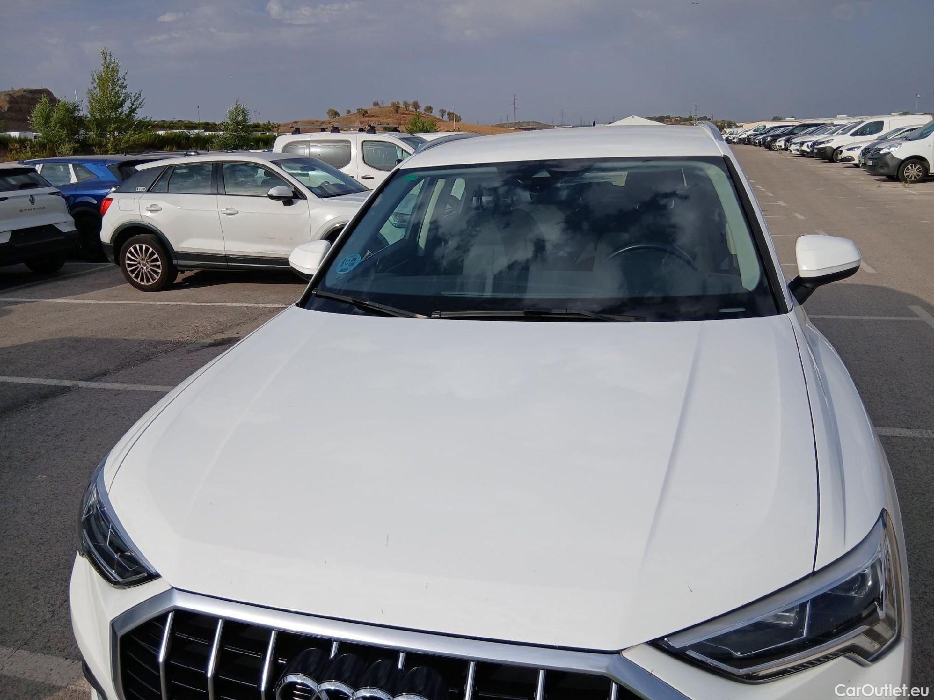  Audi  Q3 AUDI  / 2018 / 5P / todoterreno Advanced 35 TDI 110kW (150CV) S tronic (AC2) #3