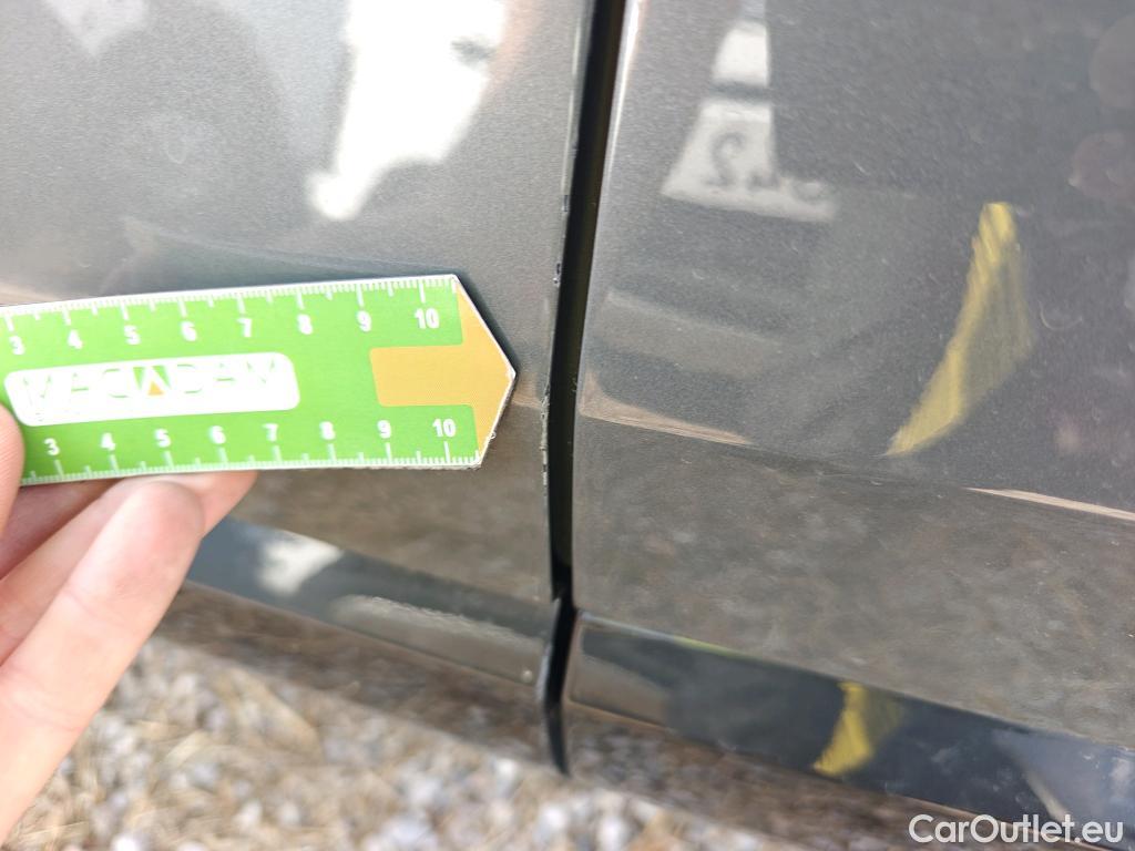  Audi  Q3 AUDI  / 2018 / 5P / todoterreno Advanced 35 TDI 110kW (150CV) S tronic (AC6) #34