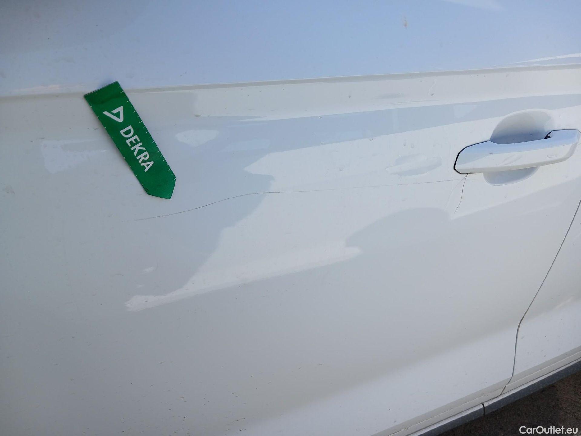  Audi  Q5 AUDI  / 2020 / 5P / todoterreno Genuine 40 TDI 150kW quattro-ultra #10